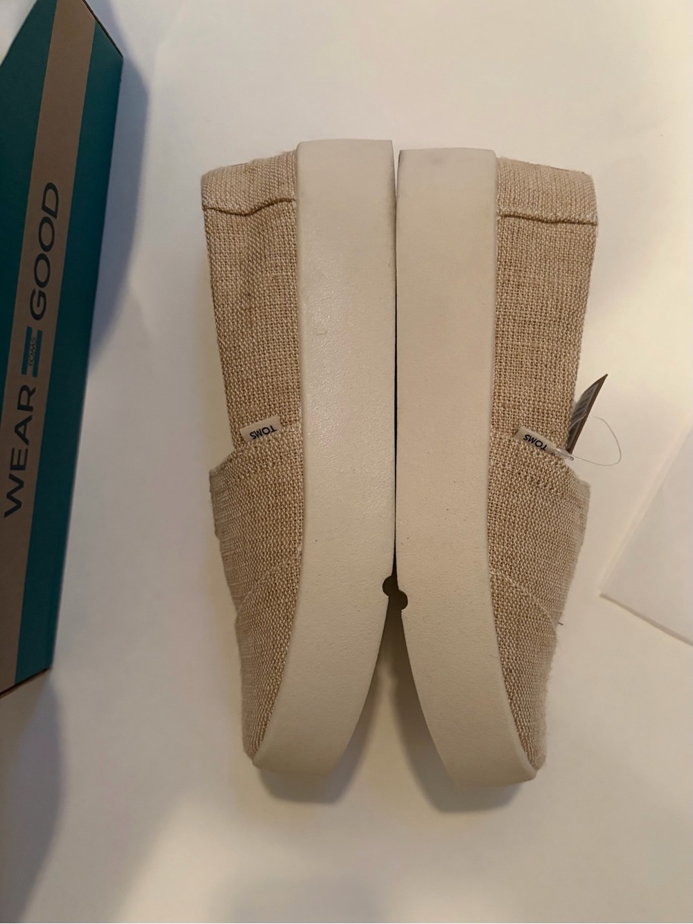 Toms Verona Slip On Natural Undyed Heritage New in box size 6.5 medium NWT - Picture 8 of 14